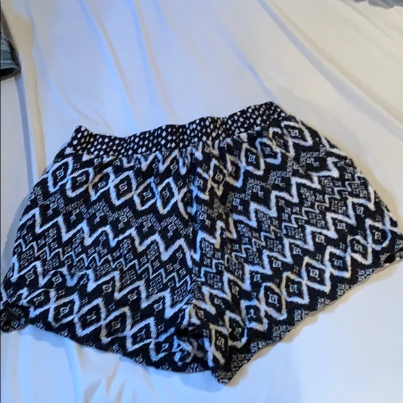shorts - Picture 3 of 3